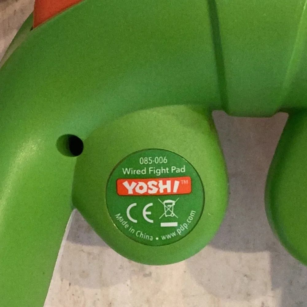 Yoshi Wired Fight Pad Controller Wii U & Wii